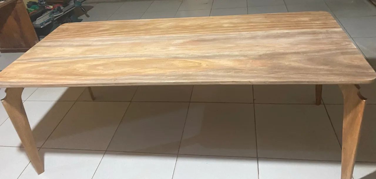 Mesa de madeira timborana para 6 cadeiras. - Foto 5