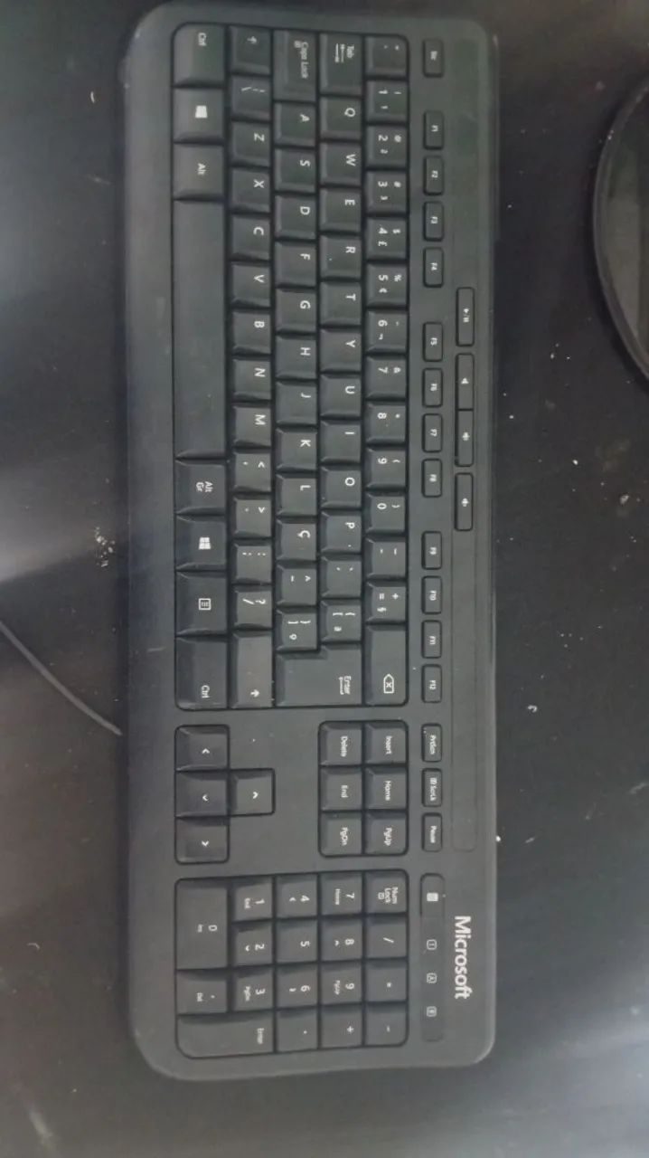 Teclado Microsoft com ajuste de altura 
