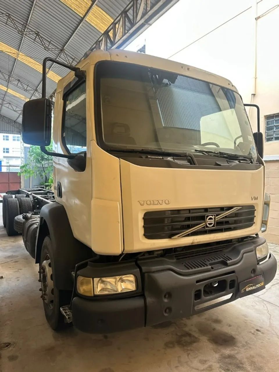 Volvo VM 260 6x4 2011 - Foto 3