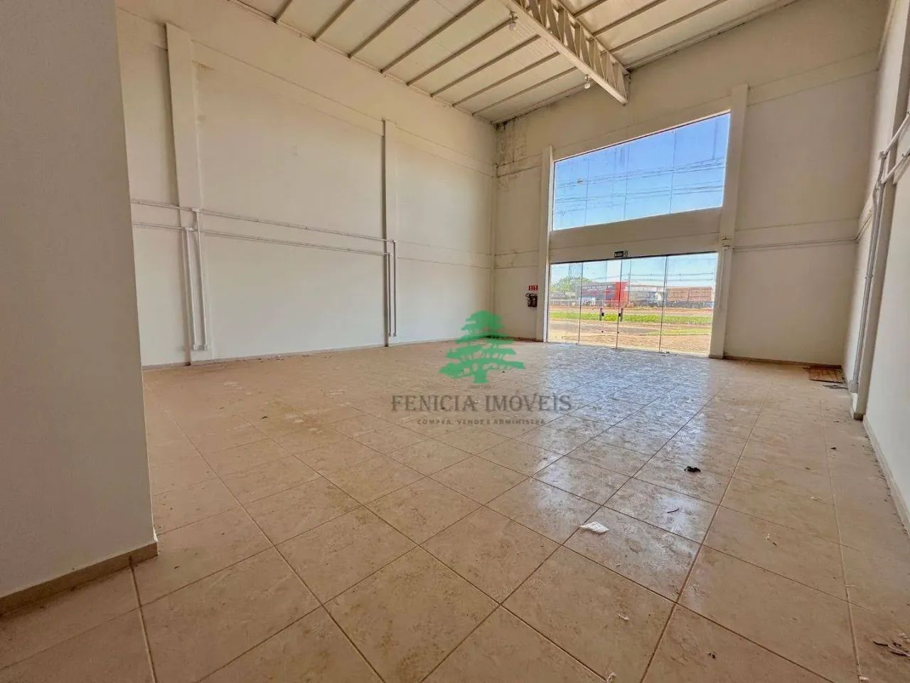 Sala comercial para locação ao lado da BR 277 - Foto 3