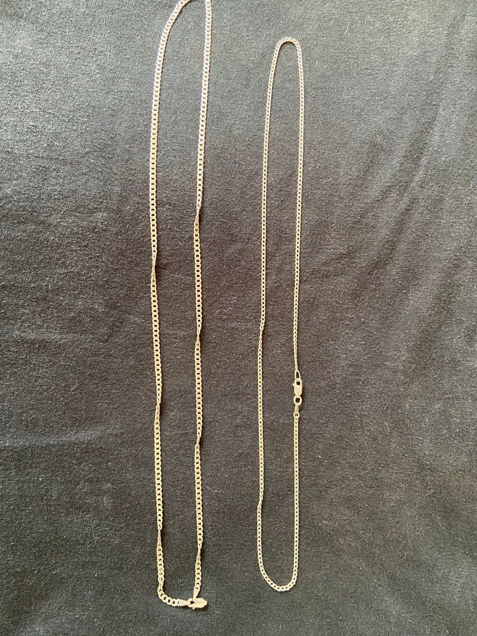2 cordões de prata 
