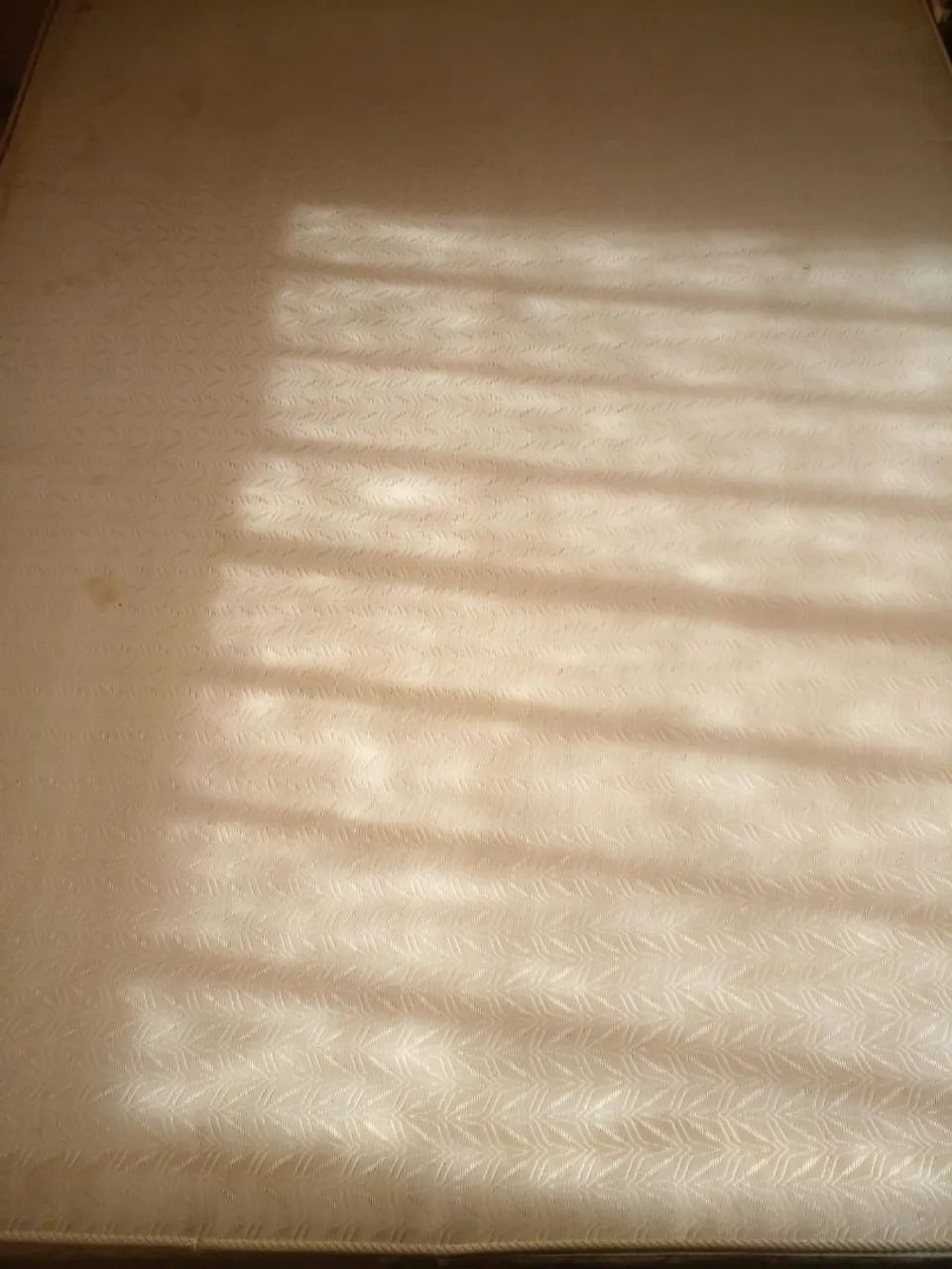 Cama de casal com colchão  - Foto 4