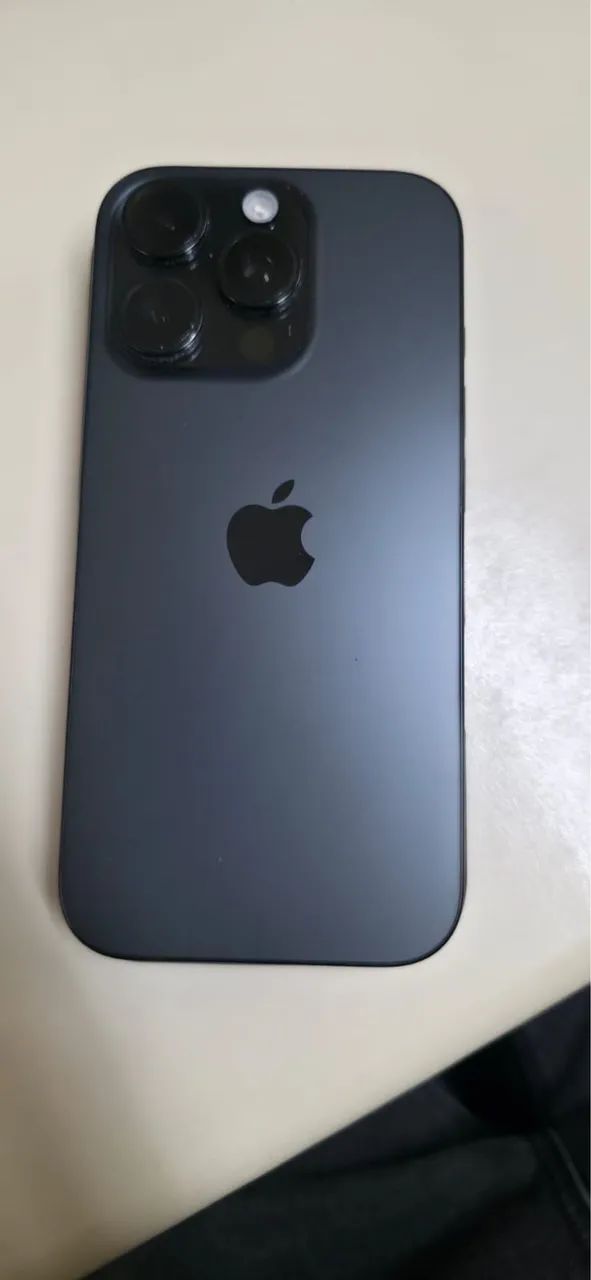 Vendo ou troco ( a partir do iphone 15) IPhone 16 pro 256gb preto