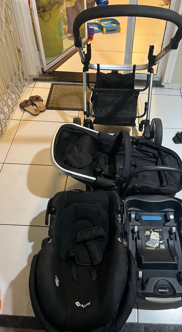 Carrinho de bebê com bebê conforto Mobi Safety 1st - Foto 3