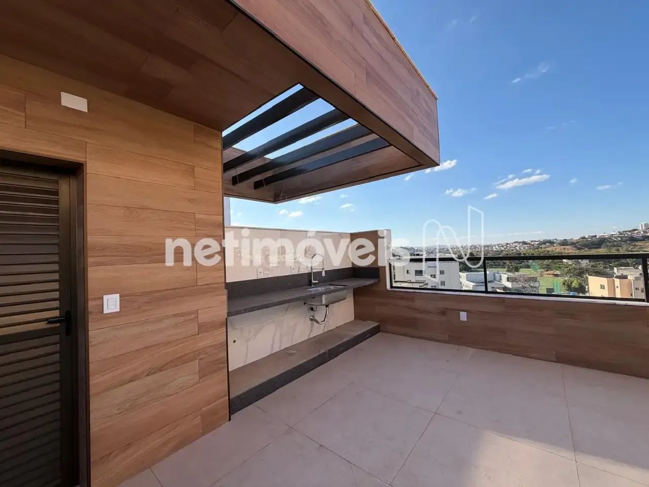 Cobertura de 4 quartos e 5 vags no Jaraguá! - Foto 3