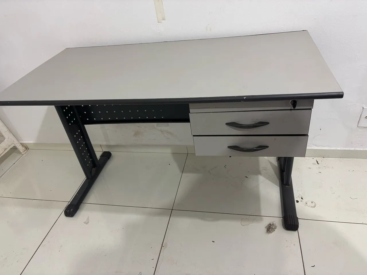 MESA DE ESCRITÓRIO 