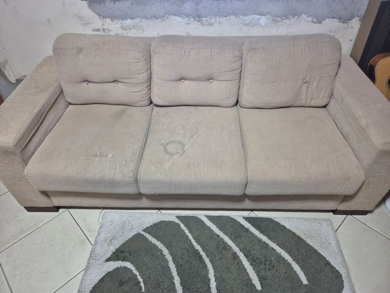 Sofá 3 lugares tecido chinille