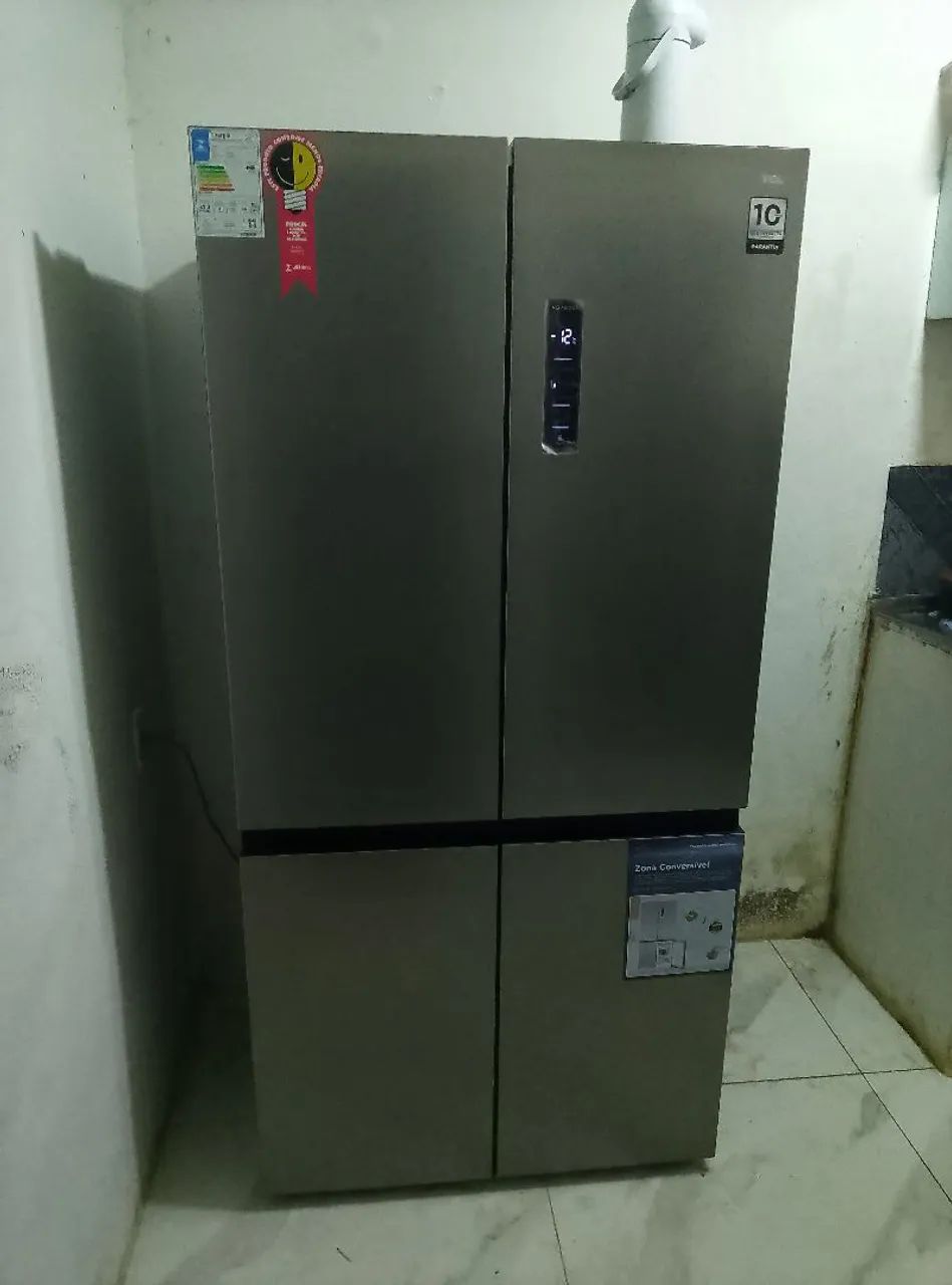 Geladeira. TCL não perca essa oportunidade geladeira com porta porta cervejeira gela como