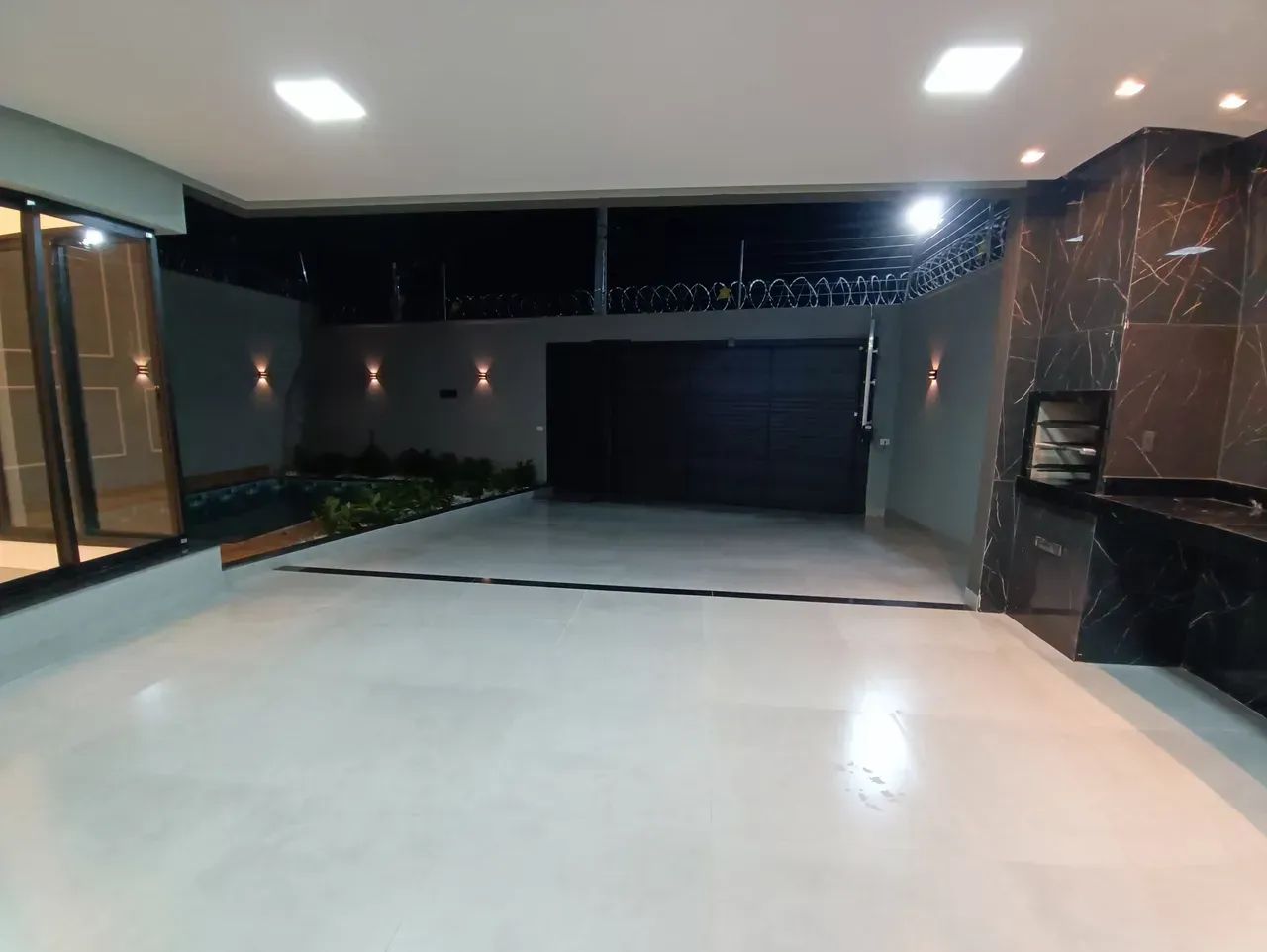 SETOR FAIÇALVILLE / CASA 3QUARTOS / PISCINA - Foto 4