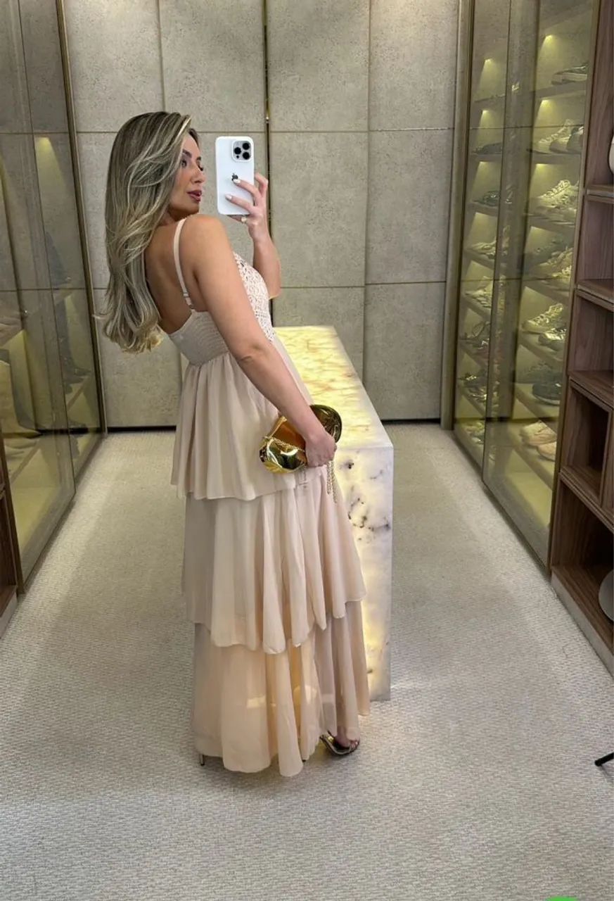 Vestido camadas de  festa