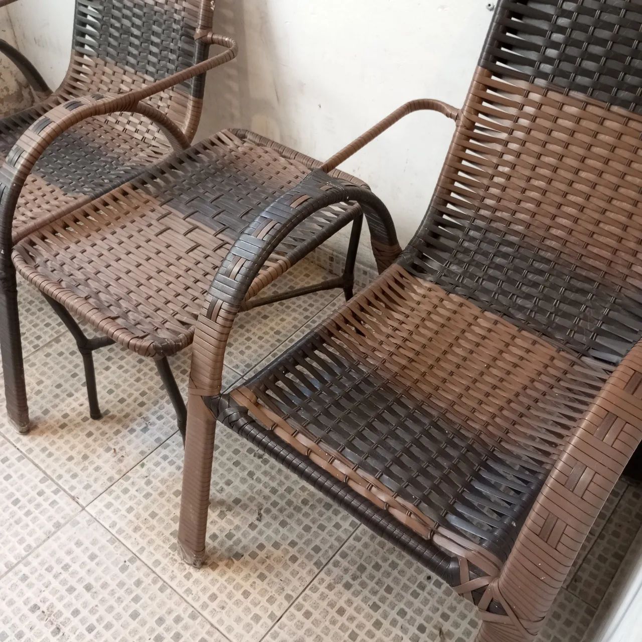 Conjunto de Poltronas e Mesinha em Junco