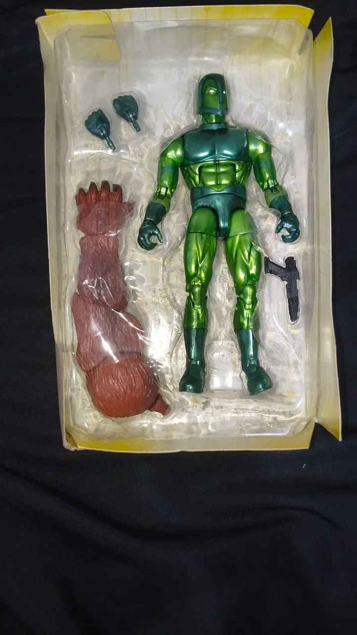 BONECO MARVEL LEGENDS VAULT GUARDSMAN ORIGINAL - Foto 4