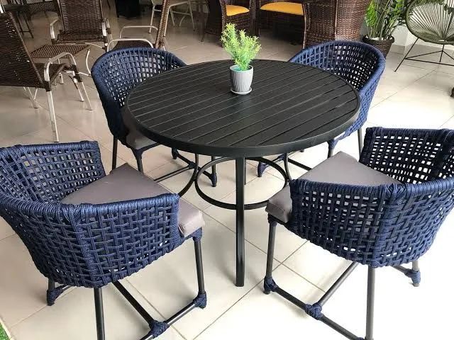Conjunto de mesa com revestimento em corda náutica 