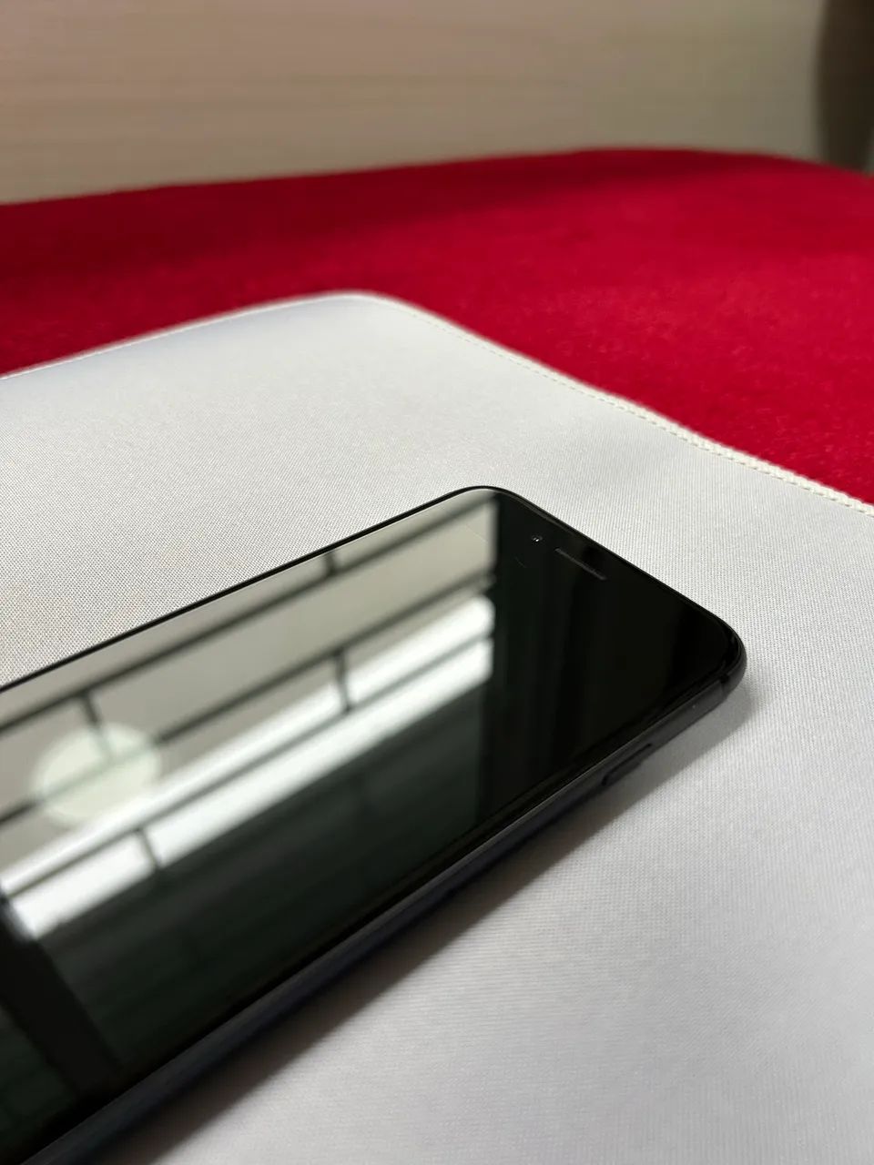 iPhone 8 64GB Tela perfeita Todo original - Celulares e