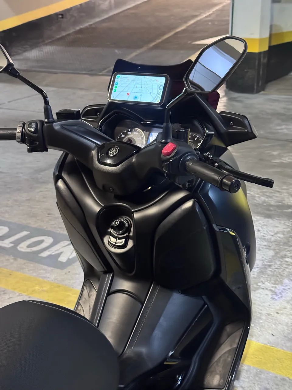 XMAX 250 ABS 2023 - Foto 3