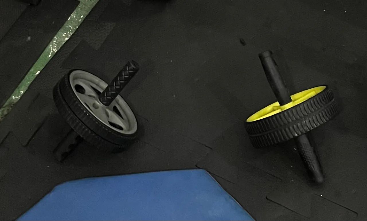 Roda de abdominal e lombar 