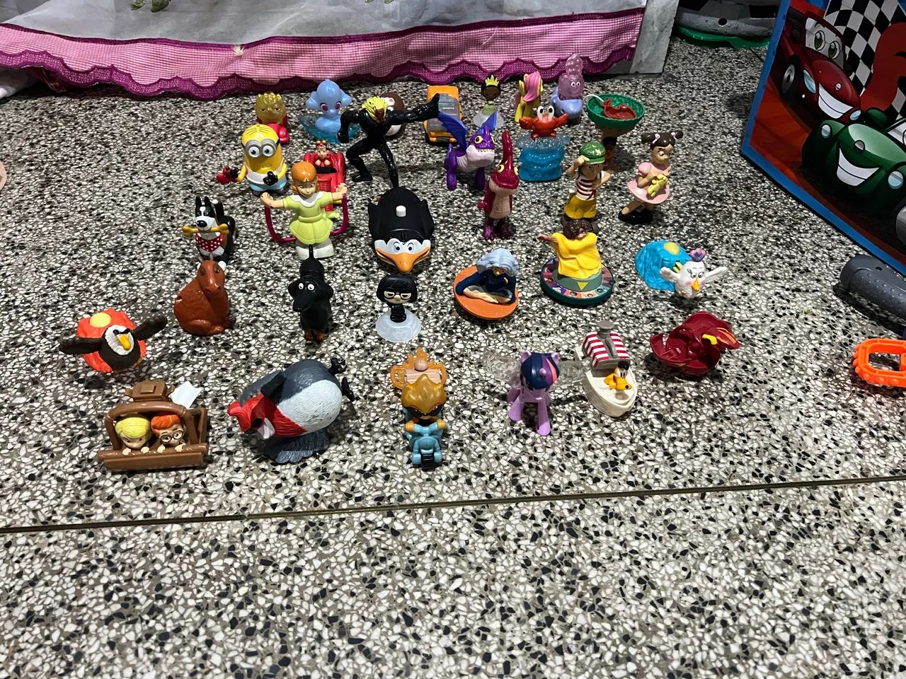 Brinquedos Mc Donalds lote 260 - Foto 3