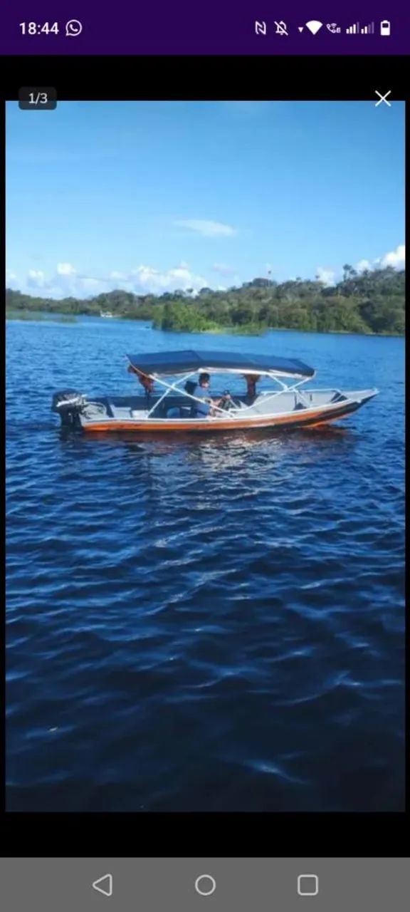 Lancha com motor 15HP Mercury