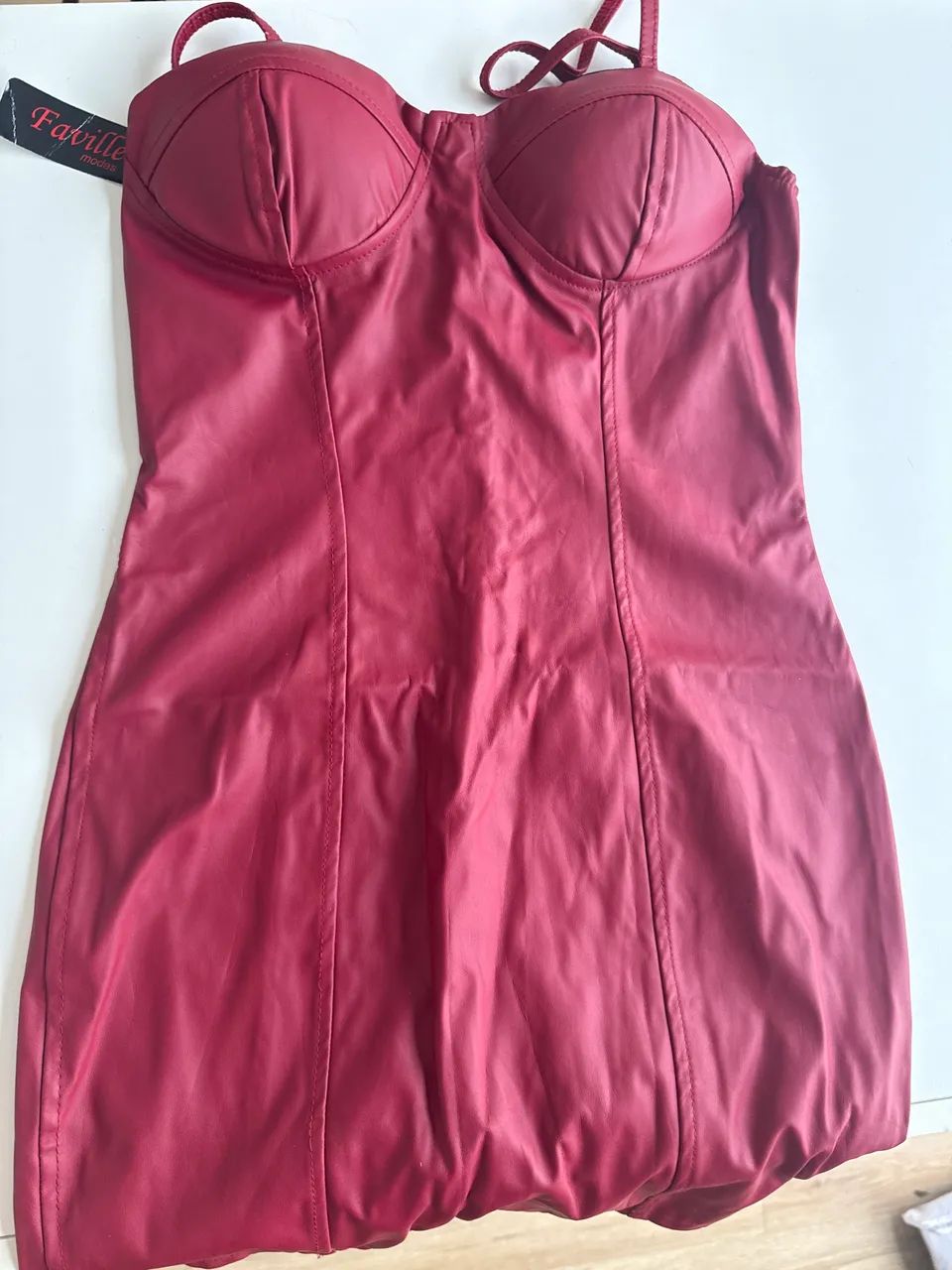 Vestido vinho