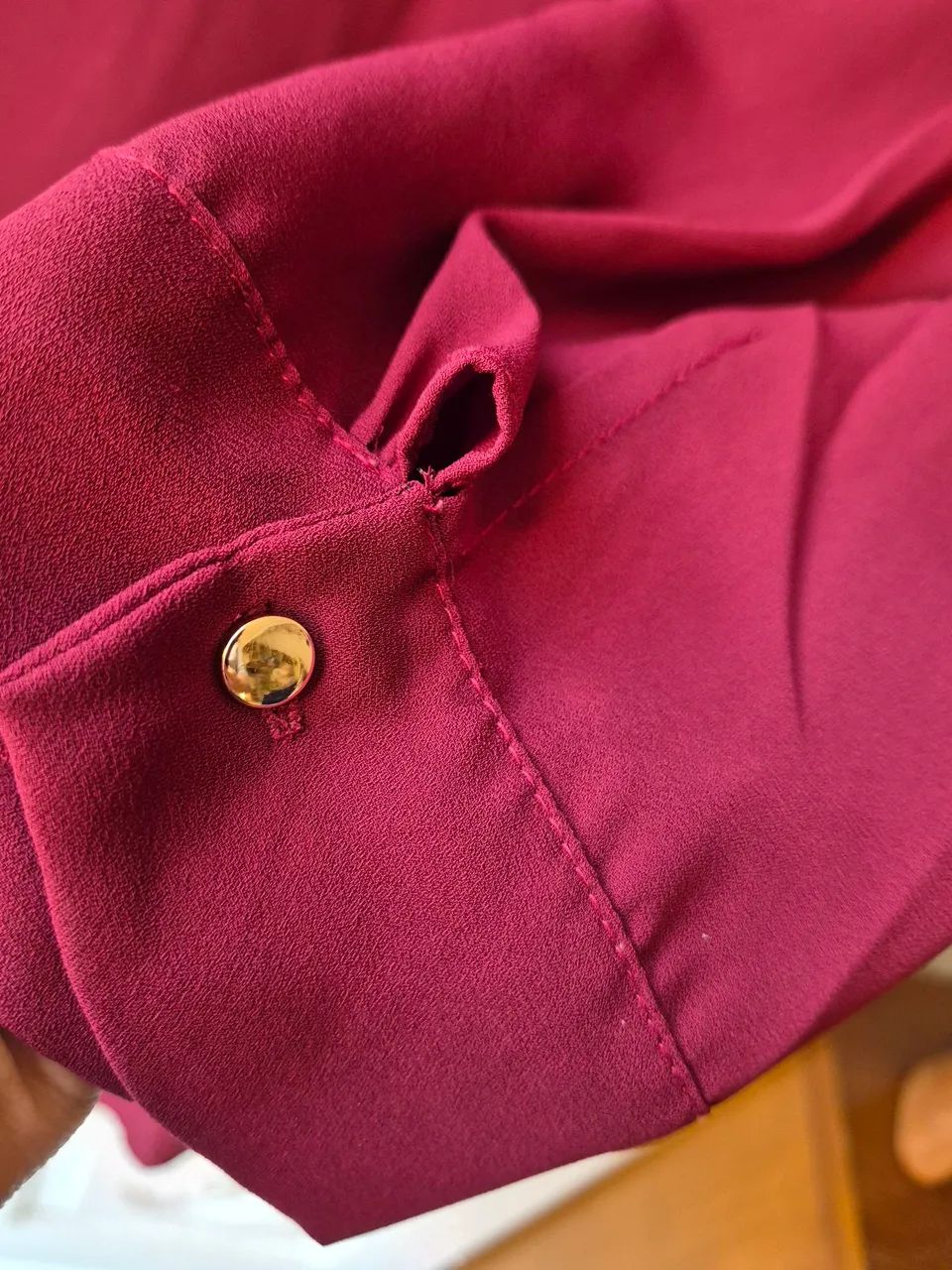Vestido chemise crepe vinho  - Foto 5