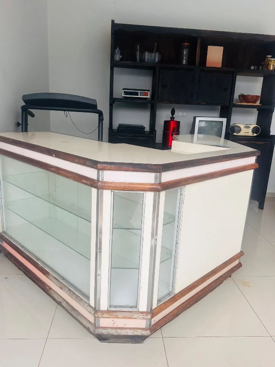 Balcão Comercial para Panificadora/Loja 2m com Vitrine de Vidro - Foto 3