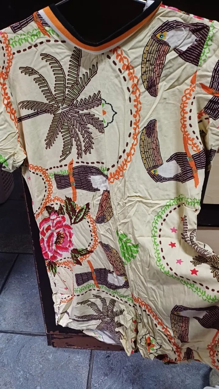 Vestidos e Blusas Lote - Foto 5