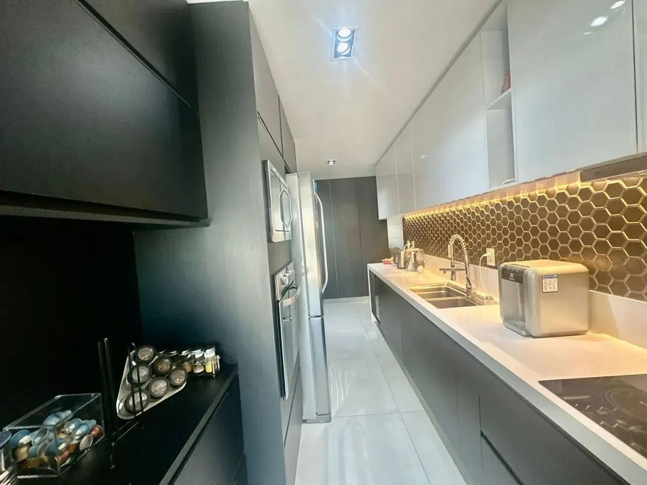 Imóvel para aluguel possui 132 metros quadrados com 3 quartos em Vila Gertrudes - São Paul - Foto 12