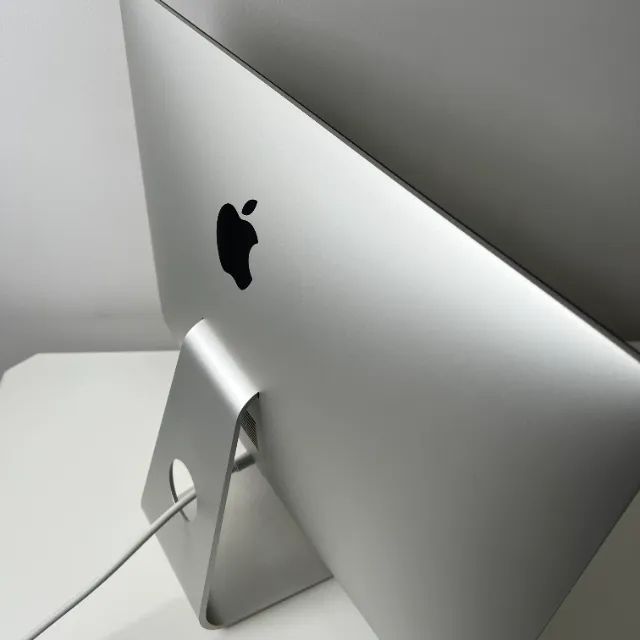 Apple iMac 2017 21,5 i5-3.4ghz 1TB SSD 16 Gb Ram, Magic mouse