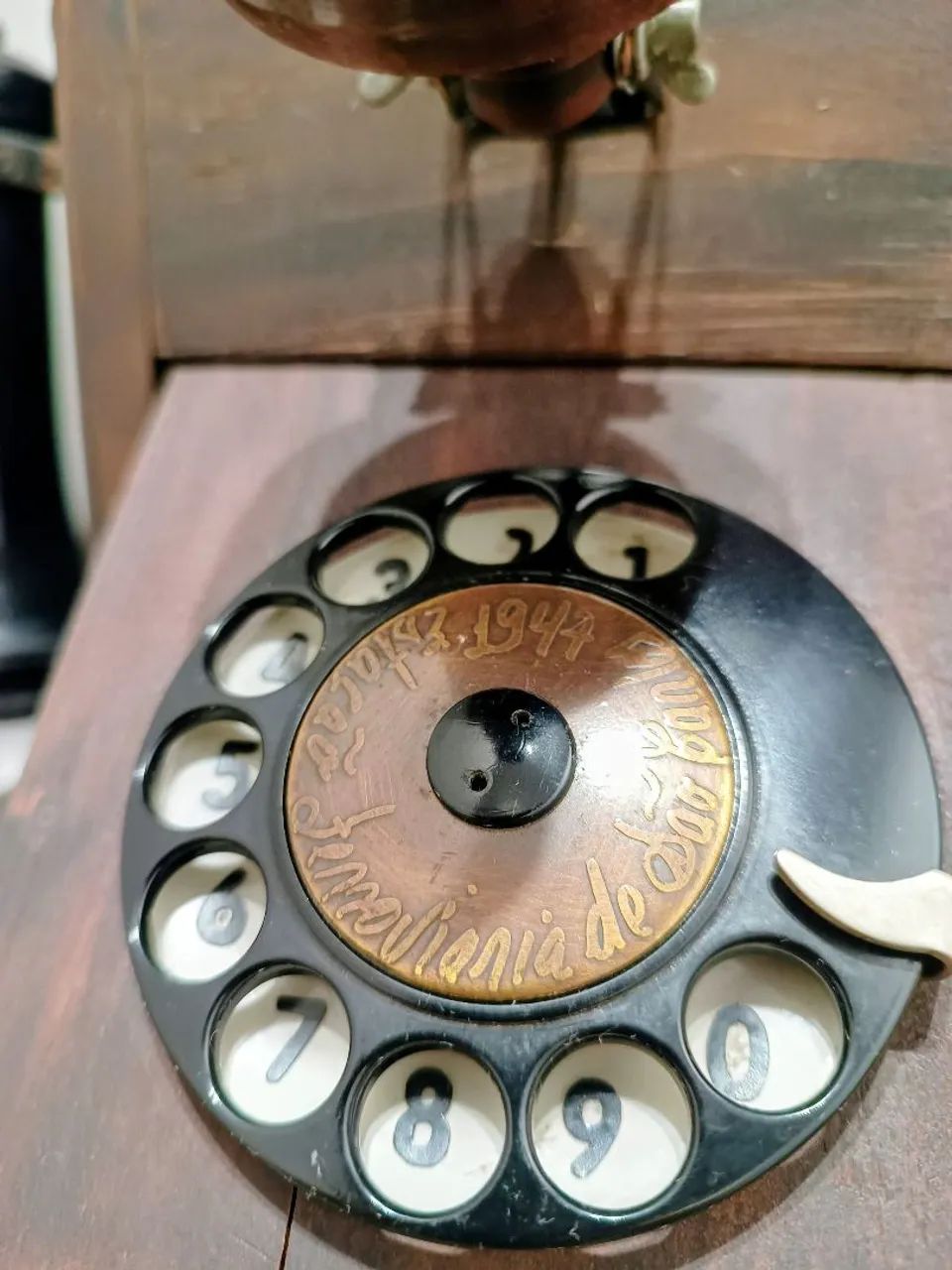 Telefone de madeira 1947  - Foto 2