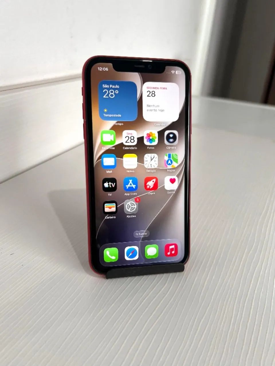 Iphone 11 Red - 128 Gb - 77% bateria - Foto 3