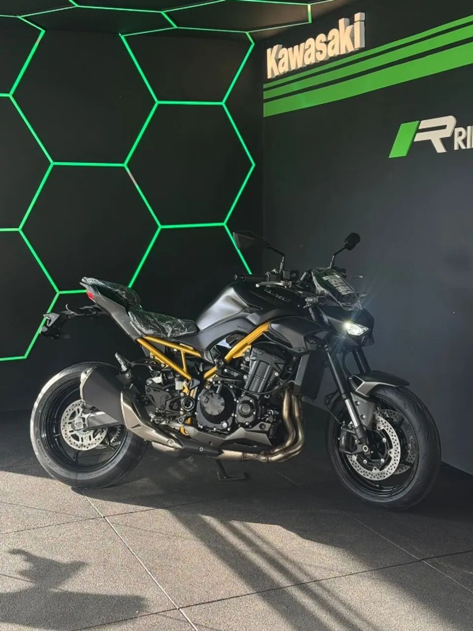 Kawasaki 900 2026 - 1507041481 | OLX