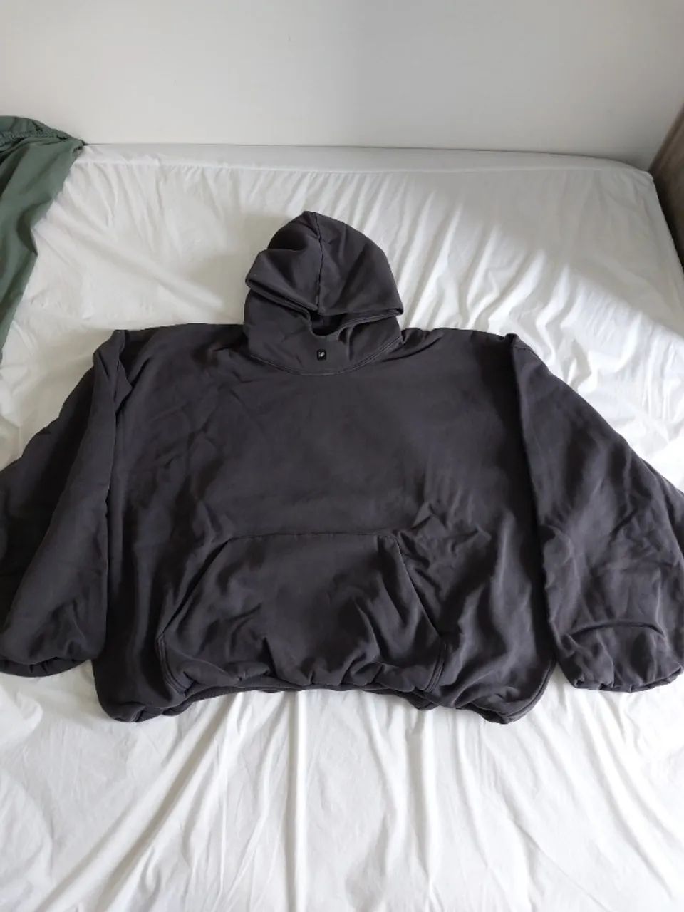 Moletom Yeezy Gap Balenciaga