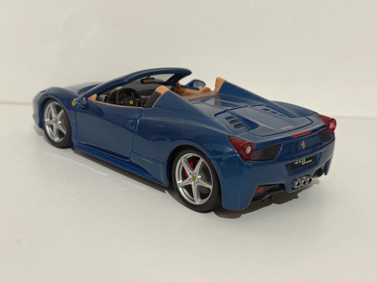 Miniatura Ferrari 458 Spider Azul 1/24 Bburago - Foto 2