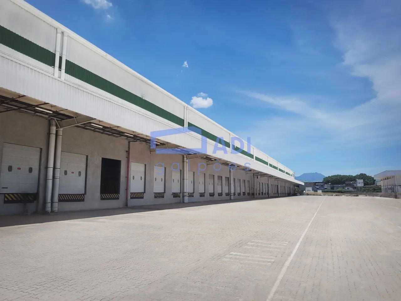 Galpão 10776 m² - 22 docas - Dutra - Rio de Janeiro - Foto 2