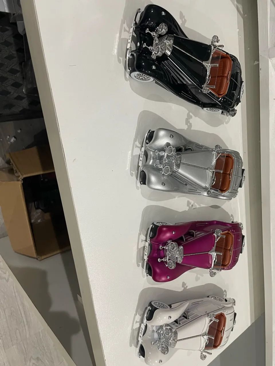 Miniatura Mercedes 500 escala 1/24. 