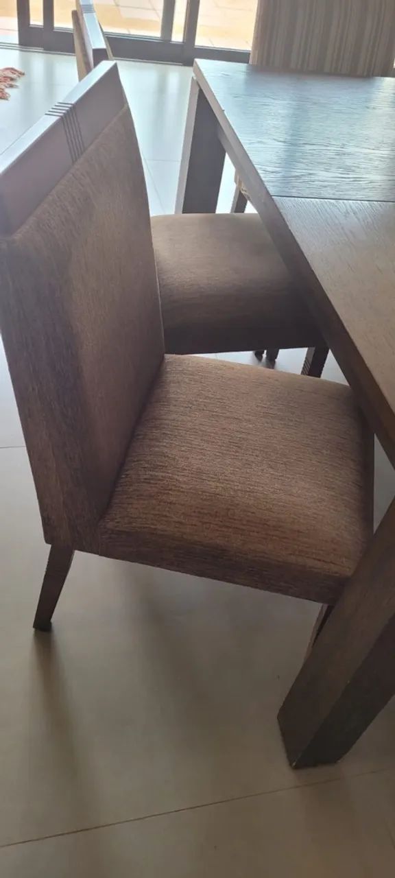 Mesa de jantar de madeira c/8 cadeiras - Foto 4