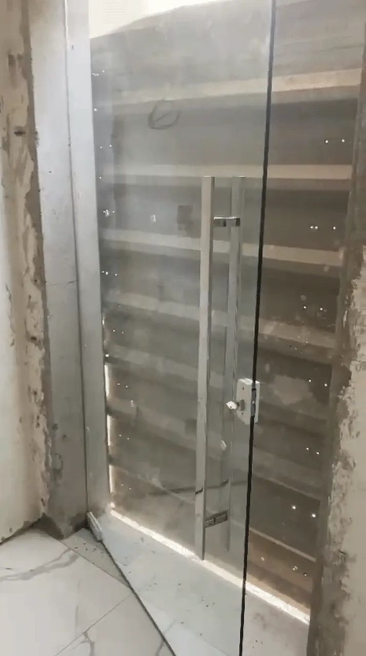 Esquadria de Aluminio e vidraçaria  - Foto 2