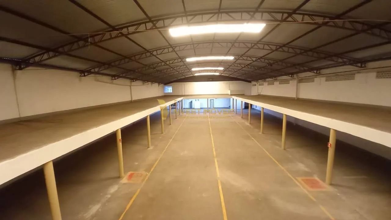 Barracão com 980m² para alugar - Foto 2