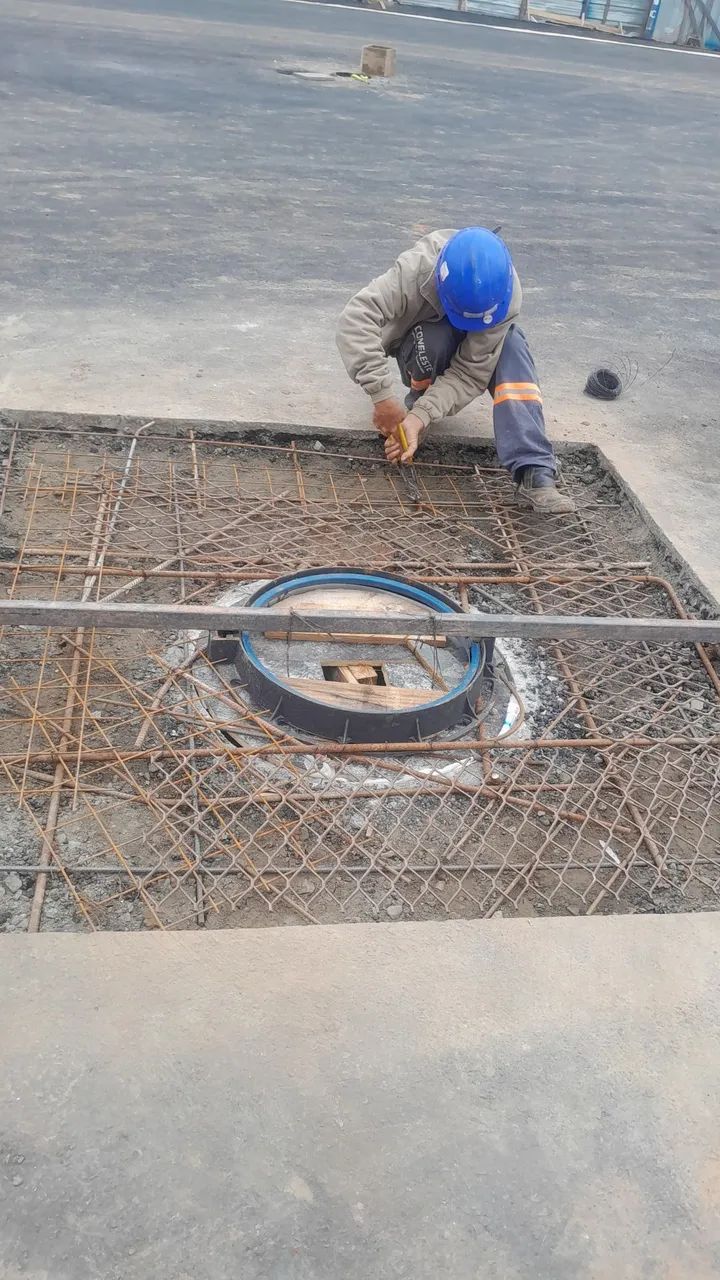 Pedreiro  empreiteiro  