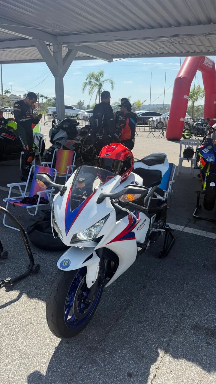 Cbr1000rr - Foto 3