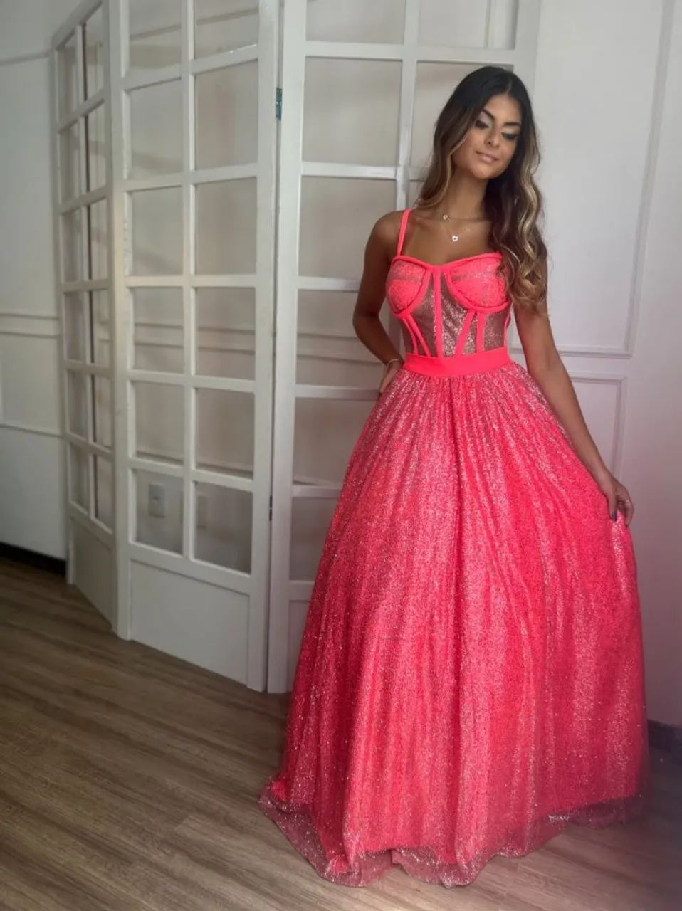 Vestido Debutante rosa neon