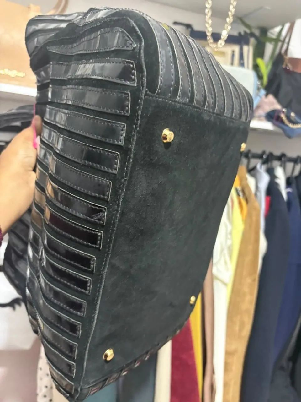 BOLSA EM COURO PRETA GRANDE CORELLO - Foto 2