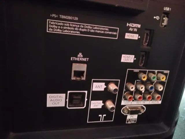 Vendo TV Panasonic LCD Modelo tc-l4 2u30b - 'Com defeito' -  - Foto 3