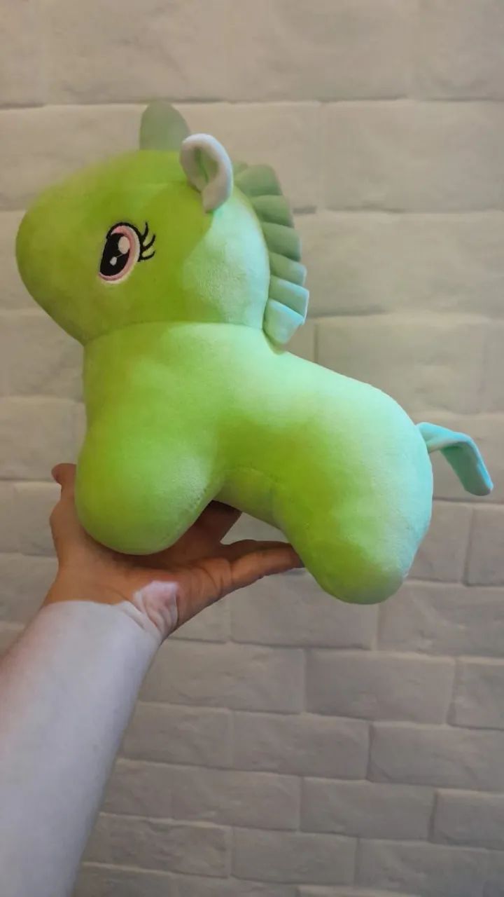 Unicórnio de pelúcia