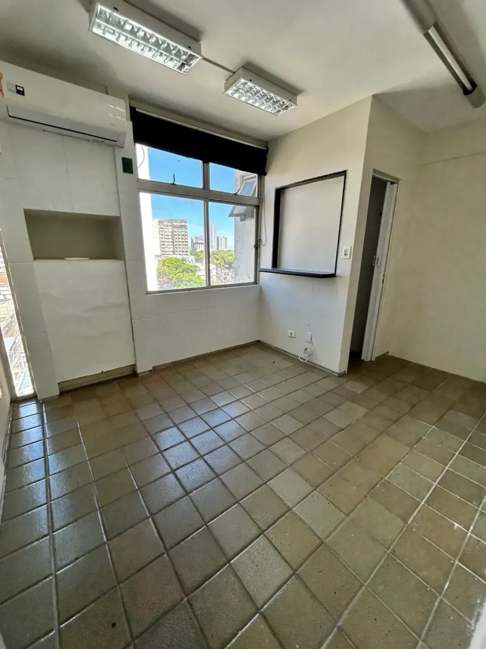 Sala 40m2 em Empresarial próx McDonalds Av Agamenon Magalhães - Foto 4