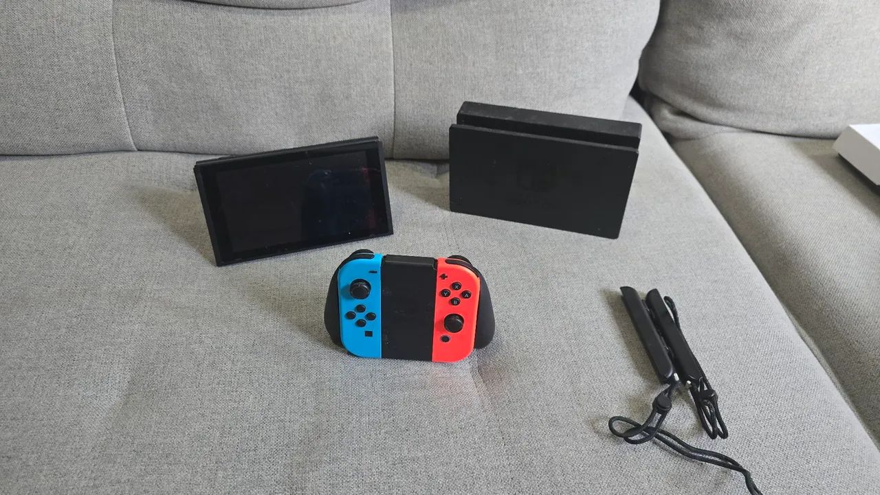 Nintendo Switch V2 (Bloqueado) - Foto 2