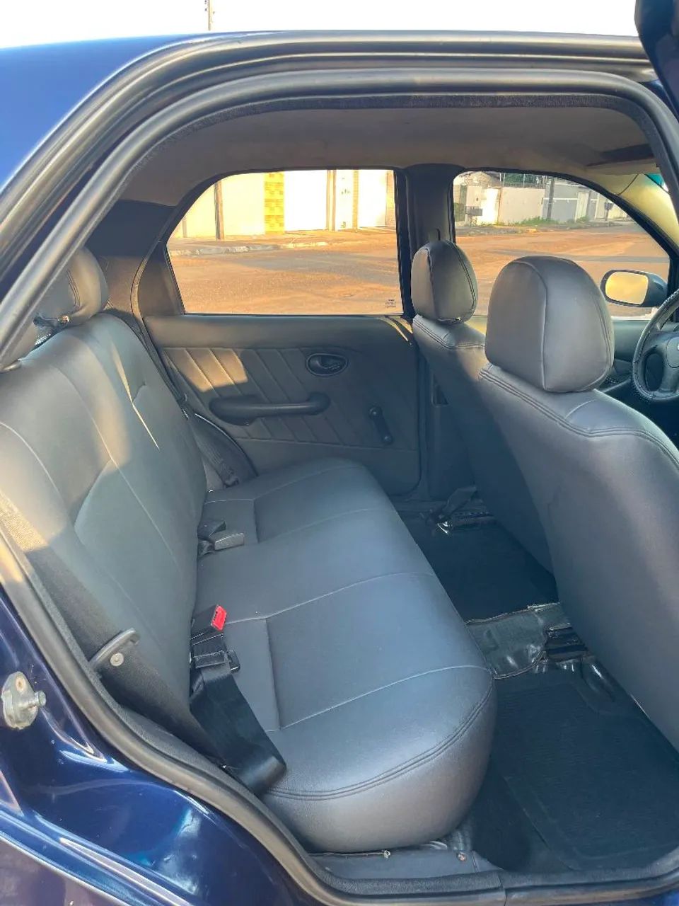 Fiat Palio 1.0 Economy Fire Flex 8V 4P 2010 - Foto 4