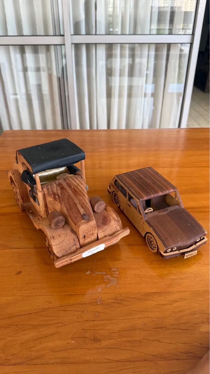 Carros de Madeira Calhambeque e Brasília