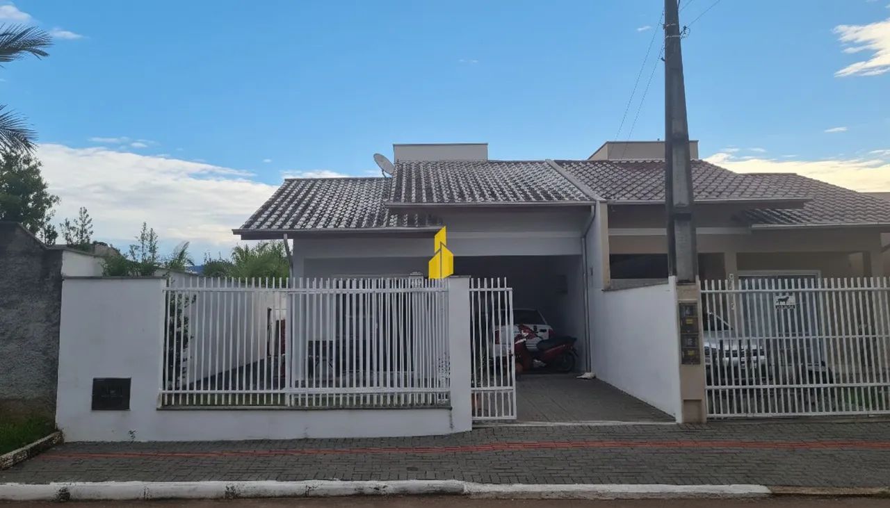 Casa com fundos a área verde em Rio dos Cedros-SC - Foto 2