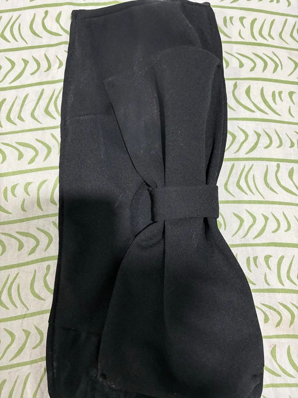 Top preto de laço  - Foto 2